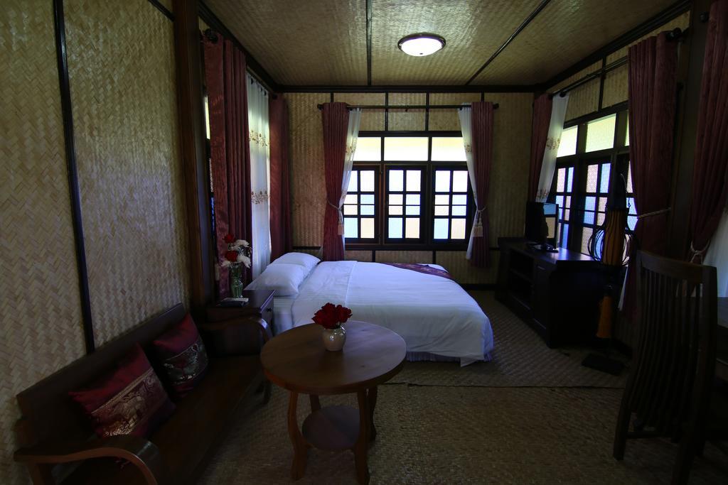 Little-Teak Homestay Chiang Mai Værelse billede